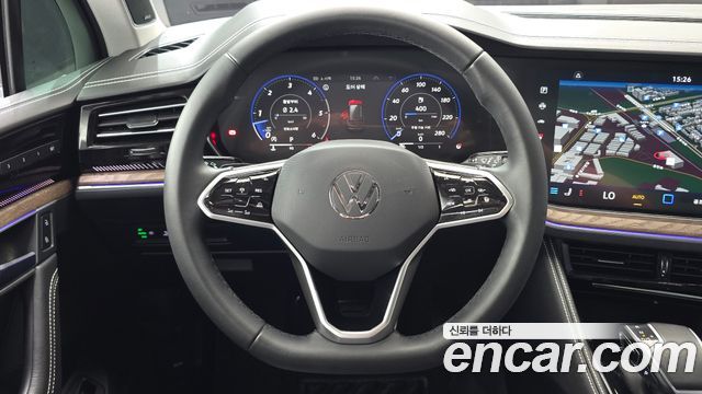 Volkswagen Touareg 2024 — photo 20