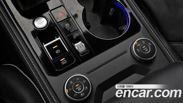 Volkswagen Touareg 2024 — photo 22