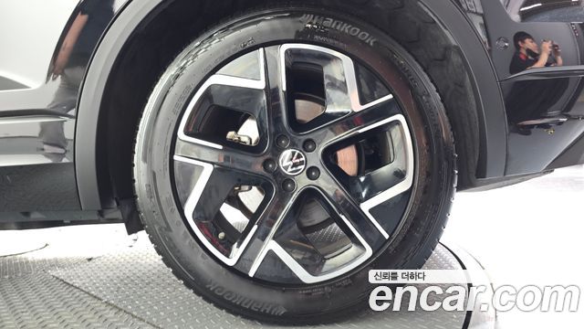 Volkswagen Touareg 2024 — photo 7