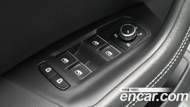 Volkswagen Touareg 2024 — photo 36