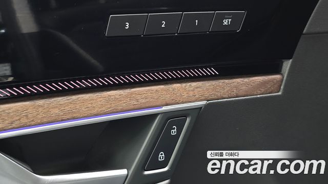 Volkswagen Touareg 2024 — photo 37