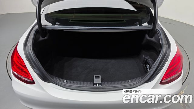 Mercedes-Benz C-Class 2016 — photo 20