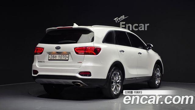 Kia Sorento 2018 — photo 2