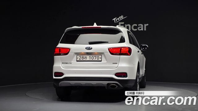 Kia Sorento 2018 — photo 4
