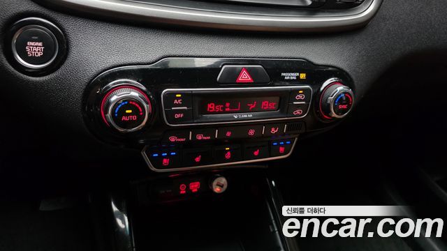 Kia Sorento 2018 — photo 22