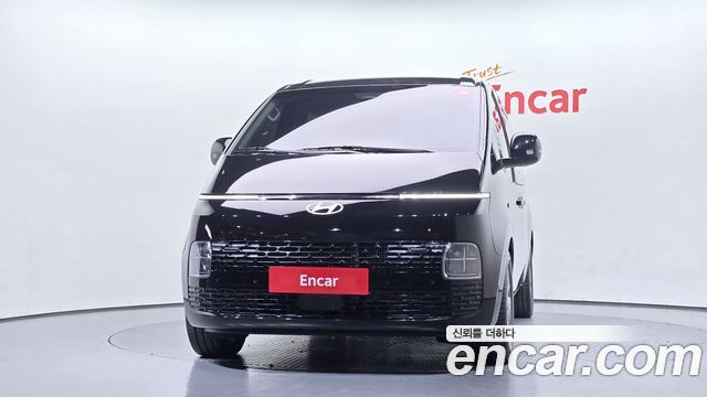Hyundai Staria 2025 — photo 3