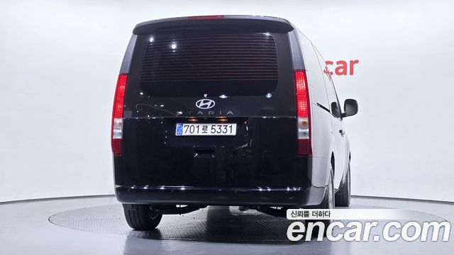 Hyundai Staria 2025 — photo 4