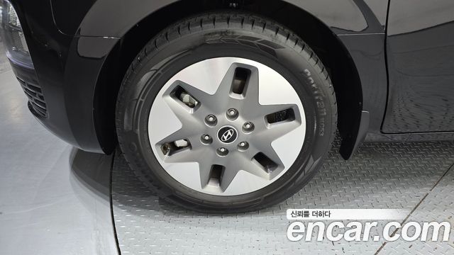 Hyundai Staria 2025 — photo 5