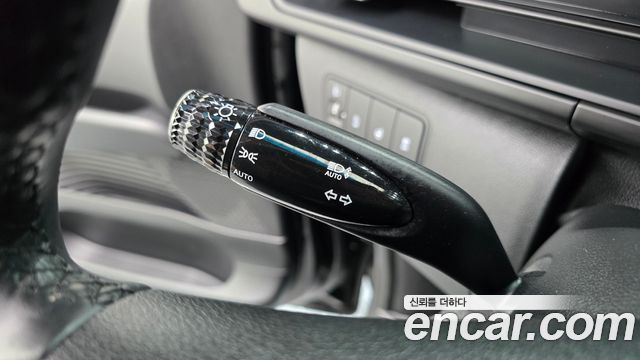 Hyundai Staria 2025 — photo 22