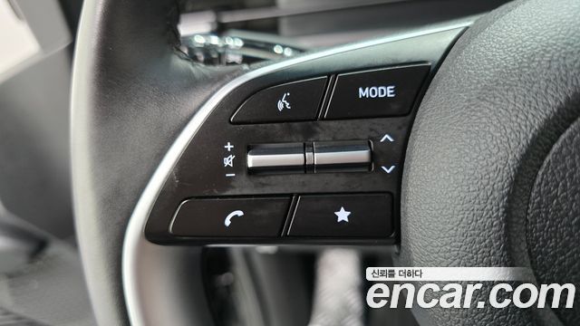 Hyundai Staria 2025 — photo 29