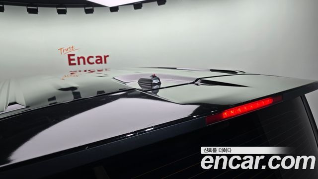 Hyundai Staria 2025 — photo 32