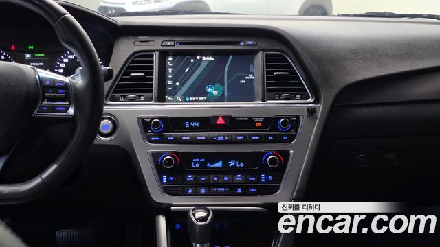 Hyundai Sonata 2016 — photo 19
