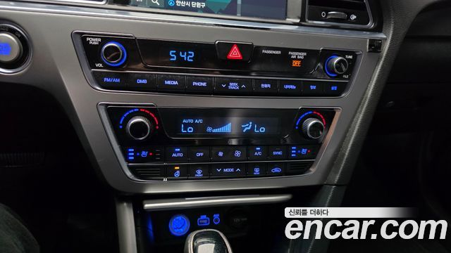 Hyundai Sonata 2016 — photo 32