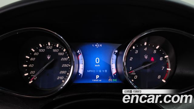 Maserati Quattroporte 2014 — photo 8