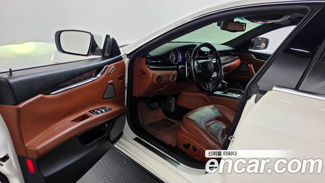 Maserati Quattroporte 2014 — photo 10