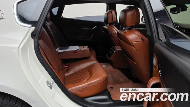 Maserati Quattroporte 2014 — photo 12