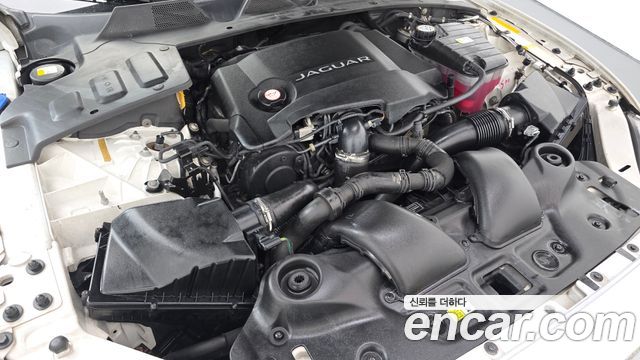Jaguar XJ 2016 — photo 6
