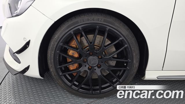 Mercedes-Benz A-Class 2018 — photo 5