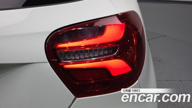 Mercedes-Benz A-Class 2018 — photo 9