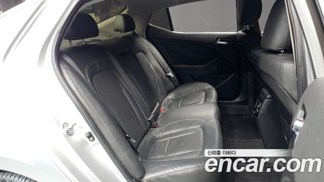 Kia K5 2012 — photo 11