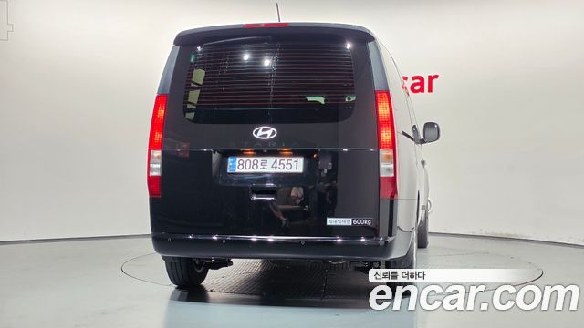 Hyundai Staria 2025 — photo 4