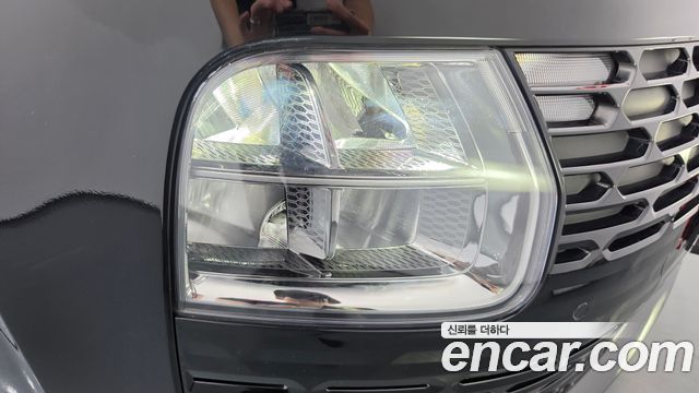 Hyundai Staria 2025 — photo 8