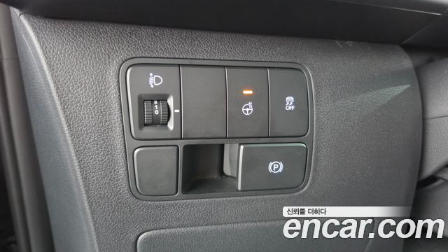 Hyundai Staria 2025 — photo 30