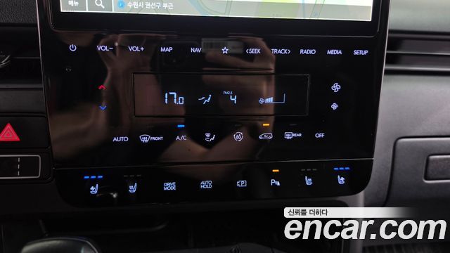 Hyundai Staria 2025 — photo 31