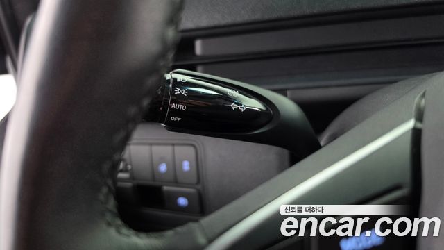 Hyundai Staria 2025 — photo 33