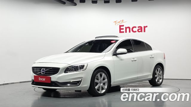 Volvo S60 2018 — photo 1