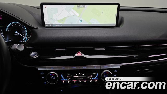 Genesis G80 2022 — photo 18