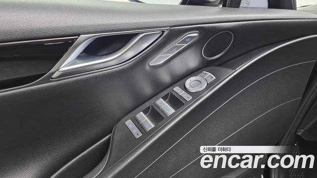 Genesis G80 2022 — photo 25