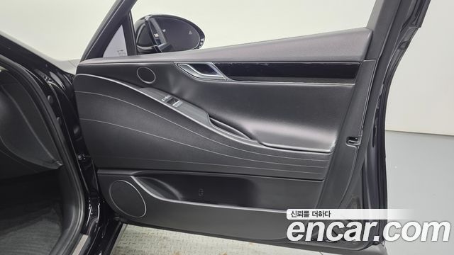 Genesis G80 2022 — photo 14