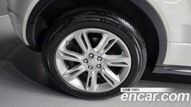 Land Rover Range Rover Evoque 2018 — photo 5