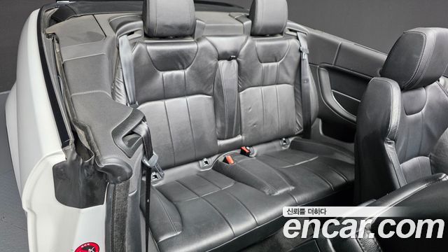 Land Rover Range Rover Evoque 2018 — photo 18