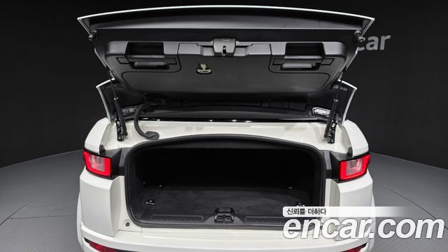 Land Rover Range Rover Evoque 2018 — photo 24