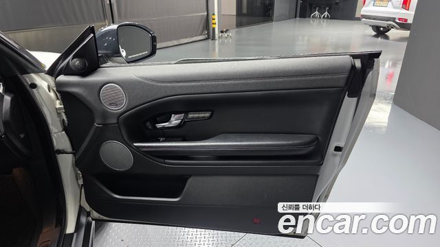 Land Rover Range Rover Evoque 2018 — photo 15