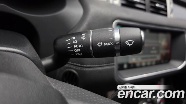 Land Rover Range Rover Evoque 2018 — photo 28
