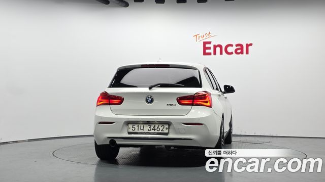 BMW 1-Series 2017 — photo 4