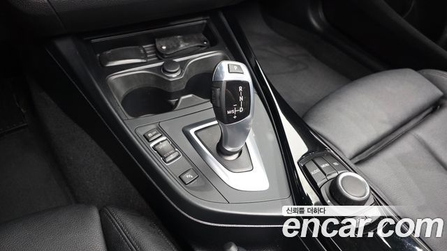 BMW 1-Series 2017 — photo 12