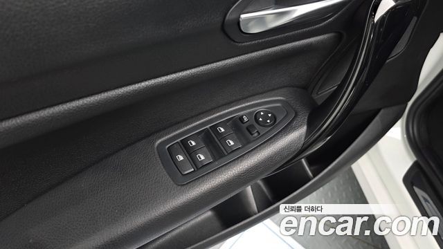 BMW 1-Series 2017 — photo 25