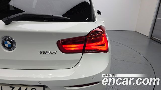 BMW 1-Series 2017 — photo 9