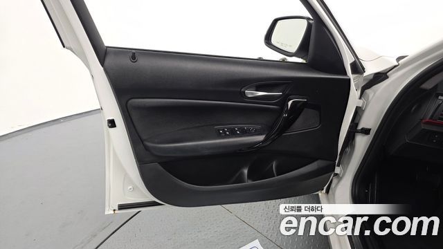 BMW 1-Series 2017 — photo 14