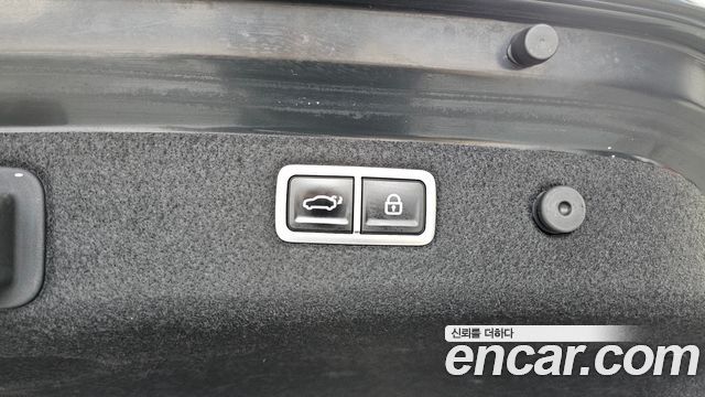 Genesis G70 2022 — photo 27