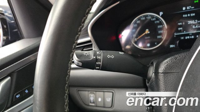 Genesis G70 2022 — photo 29