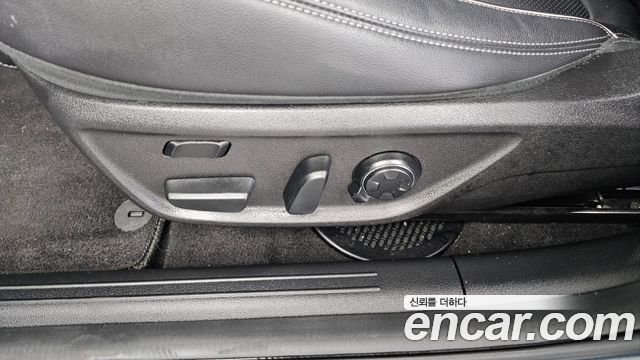 Genesis G70 2022 — photo 31