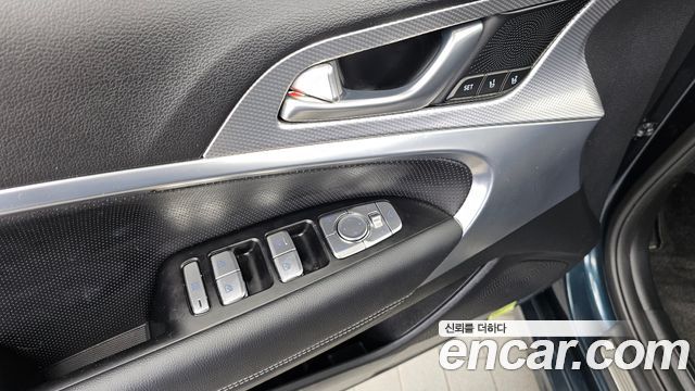 Genesis G70 2022 — photo 37