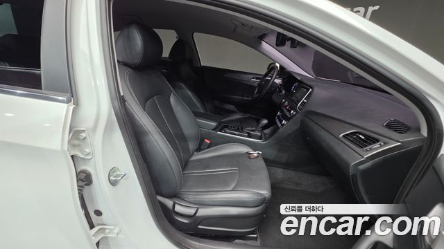 Hyundai Sonata 2019 — photo 16