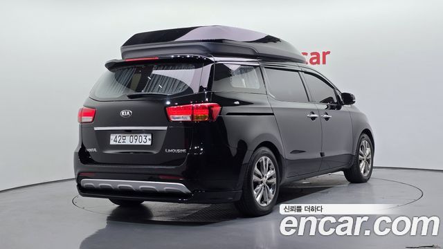 Kia Canival 2016 — photo 2