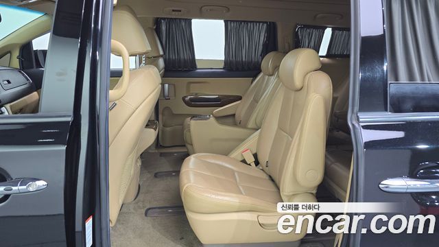 Kia Canival 2016 — photo 11